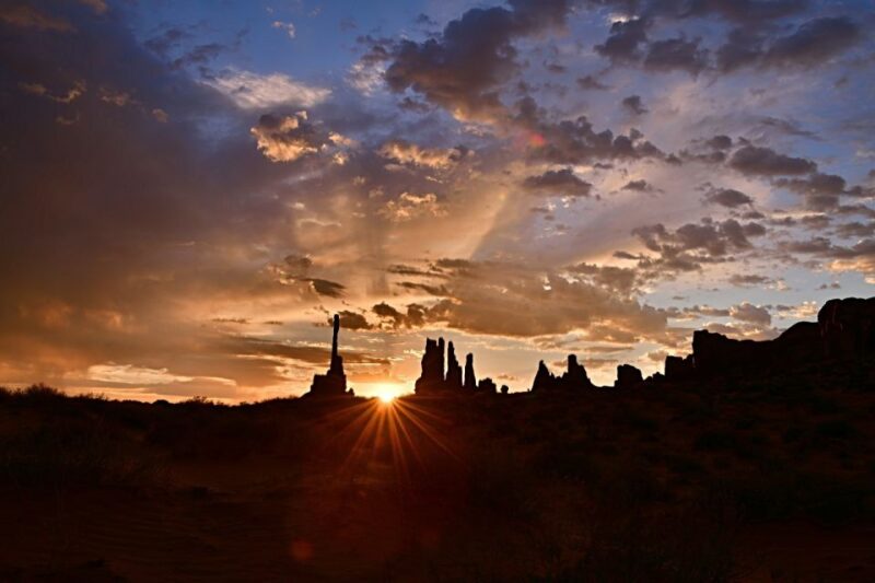 Monument Valley: 3-Hour Sunrise Tour - Guides and Photography Tips