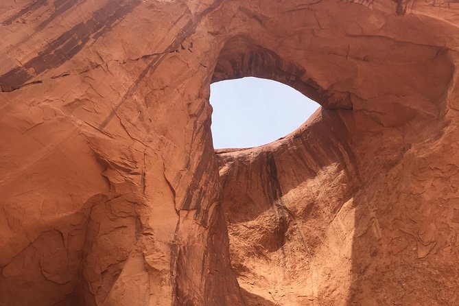 Monument Valley Backcountry Tour - Starting Point and Logistics at The View Hotel