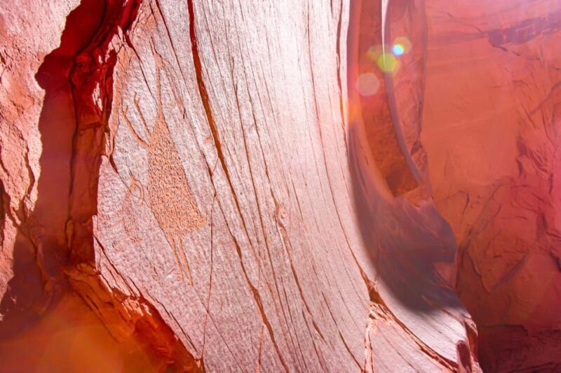 Monument Valley: Cultural Tour with Dinner and Entertainment - Sunset at Rain God Mesa and the Navajo Taco Dinner