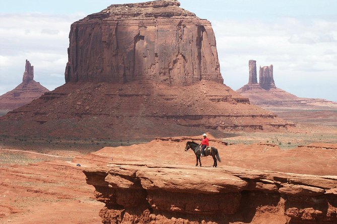 Monument Valley Day Tour from Sedona - Key Points