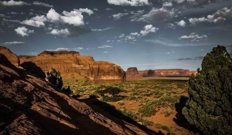 Monument Valley: Mystery Valley Historical Ruins Tour - Key Points
