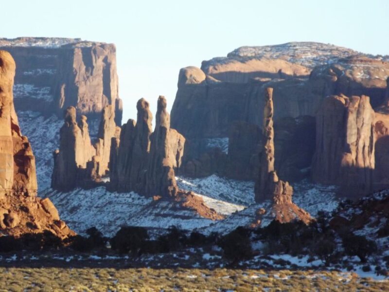 Monument Valley: Scenic 2.5-Hour Guided Tour - Marvel at Iconic Arches: The Eye of the Sun and the Ear of the Wind