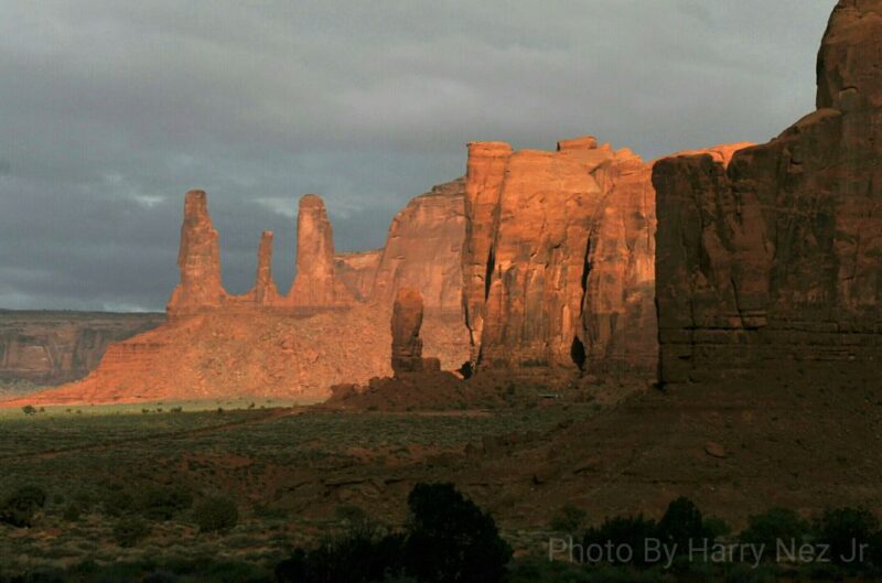 Monument Valley: Scenic 2.5-Hour Guided Tour - Suitability and Physical Considerations