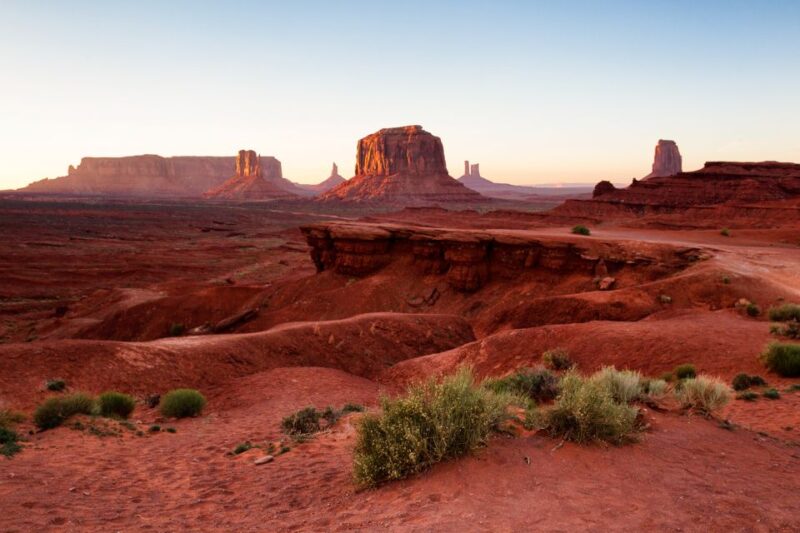 Monument Valley: Sunset Tour with Navajo Guide - Key Points