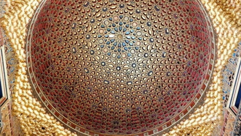 Monumental Tour: The Essence of Seville: Royal Alcázar and Cathedral - Key Points