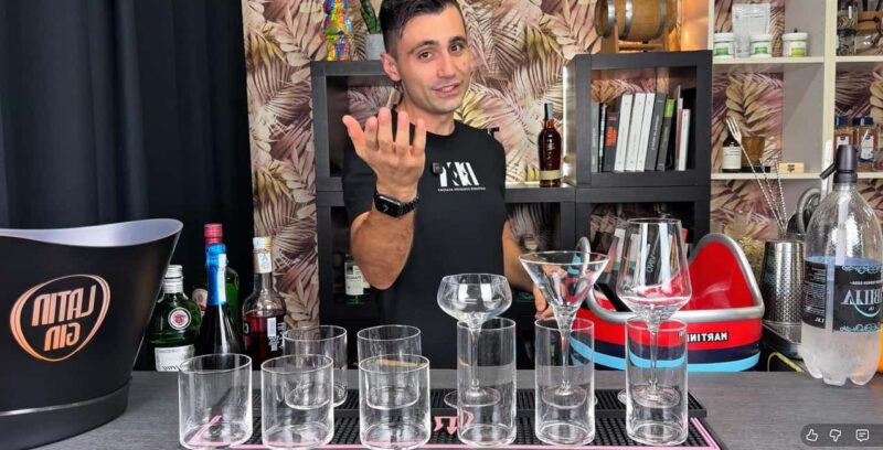 Monza: mixology experience with Lisander: discover and make cocktails - Meet Lisander: The Expert Guide Behind the Class