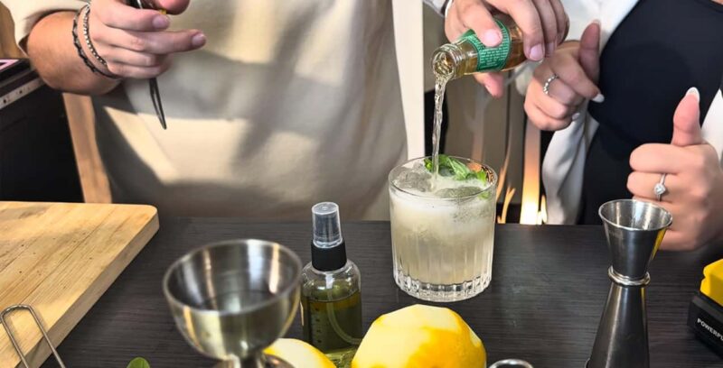 Monza: mixology experience with Lisander: discover and make cocktails - Flexible Booking with Cancellation Options