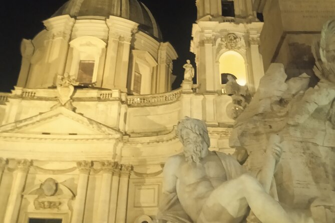 Moonlight Walking Tour in the Heart of the Imperial & Baroque Rome - Discovering Piazza Venezia and the Vittoriano