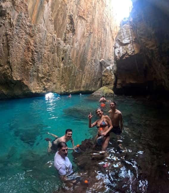 Moraig: Kayak Excursion to Moraig & Cave peces-testos - Visiting the Cueva de los Arcos and Other Scenic Stops