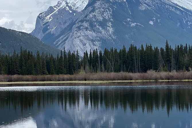 Moraine Lake Lake Louise Emerald Lake Banff Town & Natural Bridge - Exploring Banff Town and its local charm