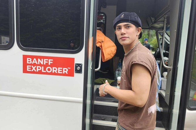 Moraine Lake Louise Shuttle Bus | Banff Explorer Direct Service. - How the Shuttle from Banff to Moraine Lake Works