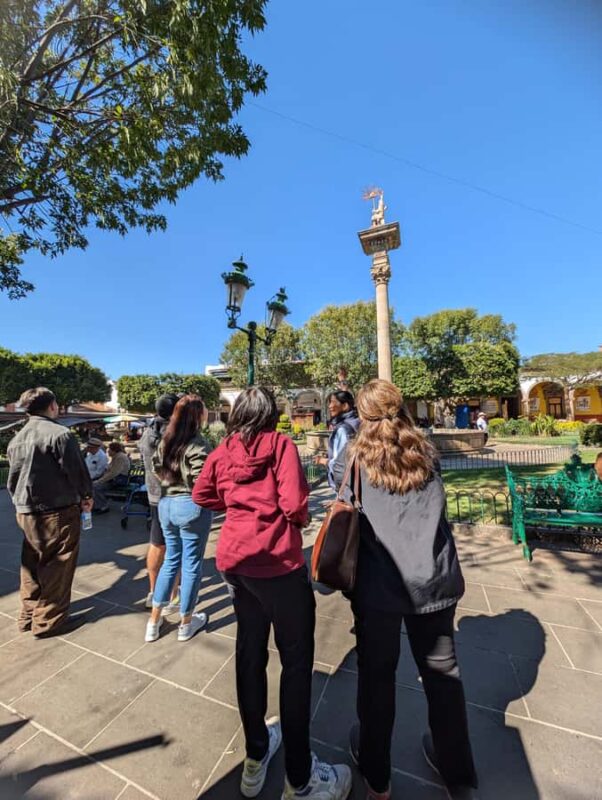 Morelia: Traditional Pátzcuaro - Visiting Quiroga: Crafts and Carnitas