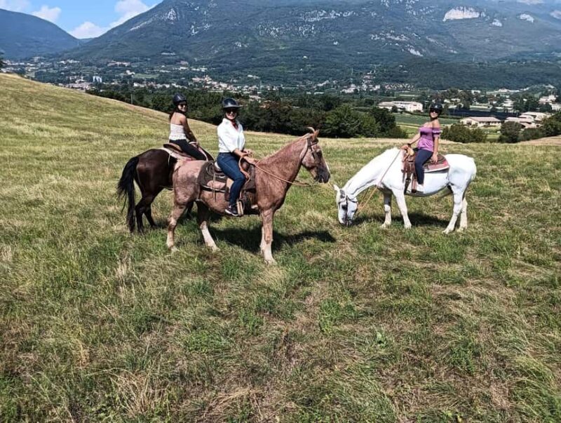 Morenic Hills: Guided Horse Tour and Aperitif at the Ranch - Exploring the Morainic Hills on Horseback