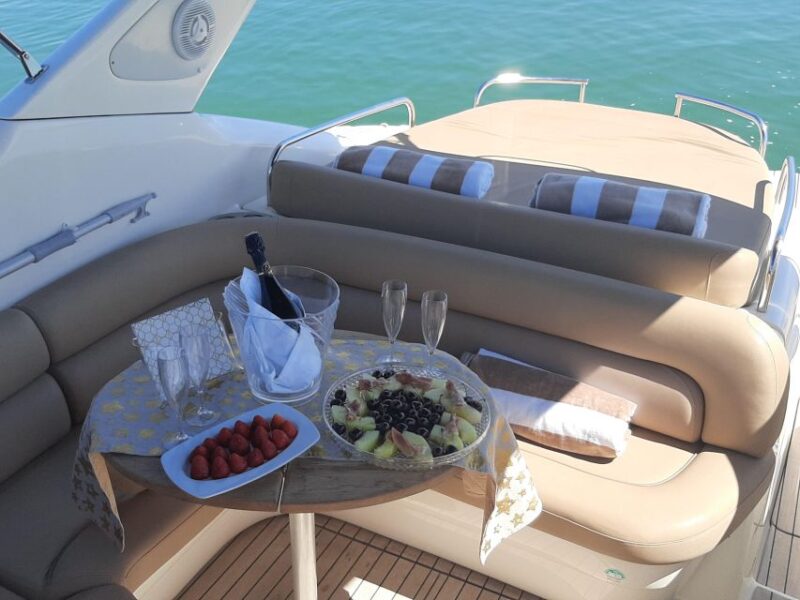 Morning/Afternoon Luxury Yacht Cruise with Drinks and Snacks - Explore the Algarve Coast in Style on a Luxury Yacht