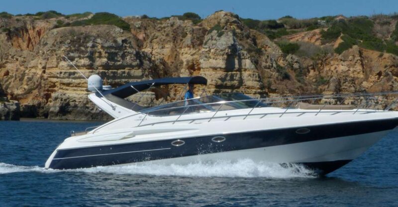 Morning/Afternoon Luxury Yacht Cruise with Drinks and Snacks - Enjoy Drinks and Snacks on the Water