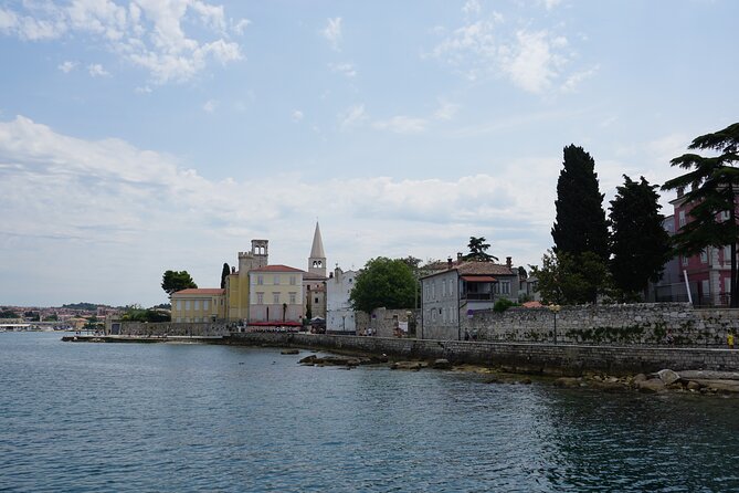 Morning Panorama: Relaxing Among 20 Islands around Pore Riviera - Drinks and Refreshments Included in the Tour