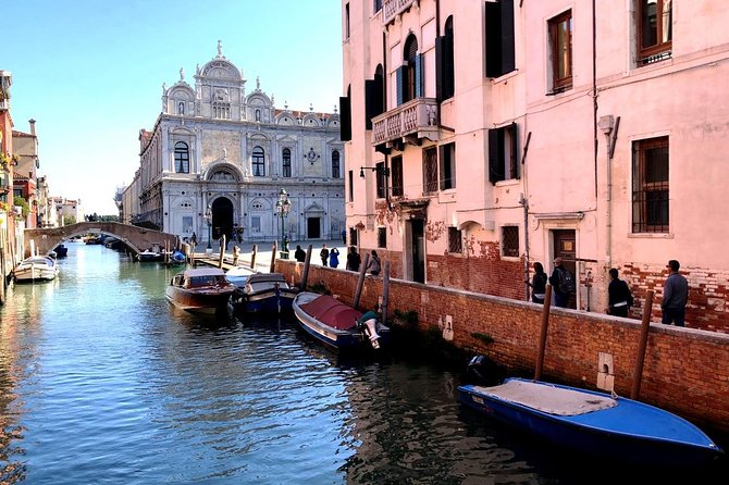 Morning Walking Tour of Venice Plus Gondola Ride - Pacing, Group Size, and Tour Flexibility