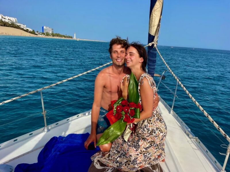 Morro Jable: Sailing Boat Excursion with Food and Drinks - Relaxing and Enjoying the Atmosphere on a Small Yacht