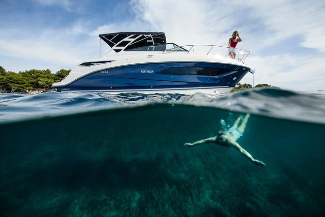 Motor Yacht (2020)Luxury Private Cruise Around Santorini - Santorini’s Best Private Yacht for Small Groups