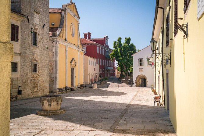 Motovun Area Hiking Tour with a Historian - Exploring the 222-Meter Parenzana Railroad Tunnel