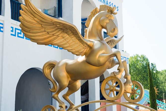 Moulin Rouge Round-Trip Private Transfer from Paris - Short and Efficient Transfer Duration