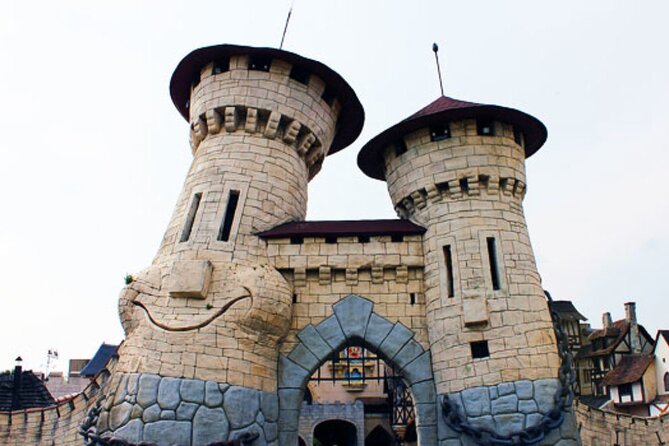 Moulin Rouge Round-Trip Private Transfer from Paris - Easy Booking with Flexible Cancellation Policy