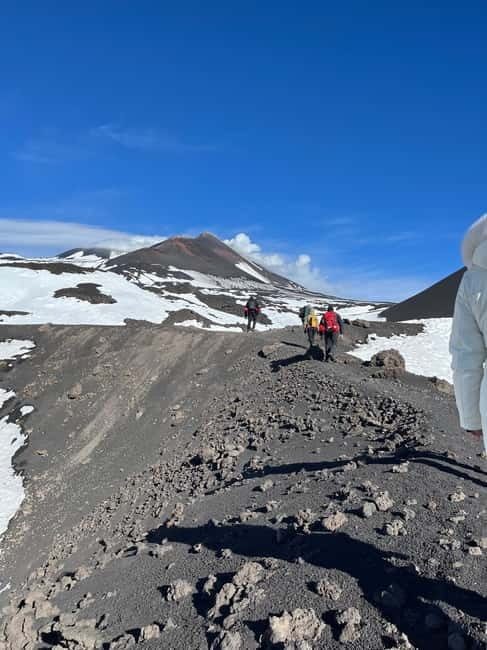 Mount Etna: Tour From 2500 mt to 3000 mt With Volcanological Guide - Discover the Thrill of Mount Etna’s Lava Flows with a Guided Trek from 2500m to 3000m