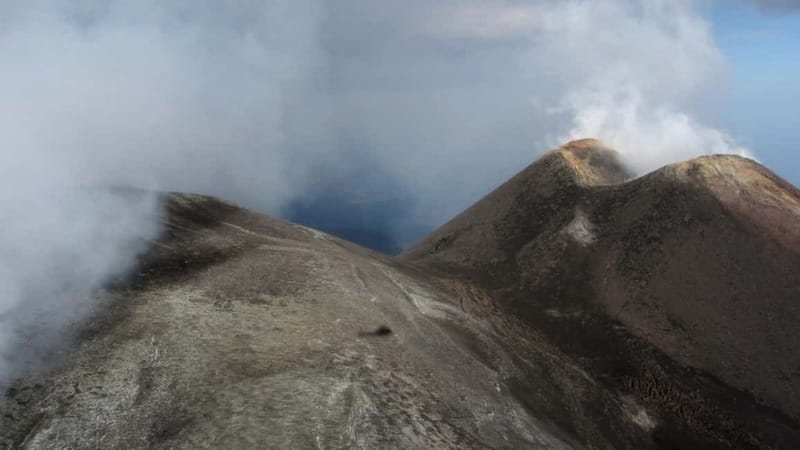 Mount Etna: Tour From 2500 mt to 3000 mt With Volcanological Guide - Highlights of the Trekking Experience on Mount Etna