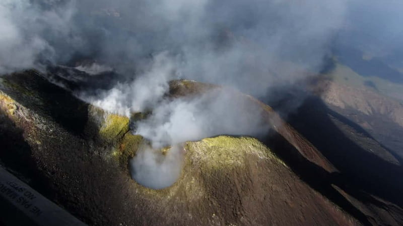 Mount Etna: Tour From 2500 mt to 3000 mt With Volcanological Guide - Essential Equipment and What’s Provided