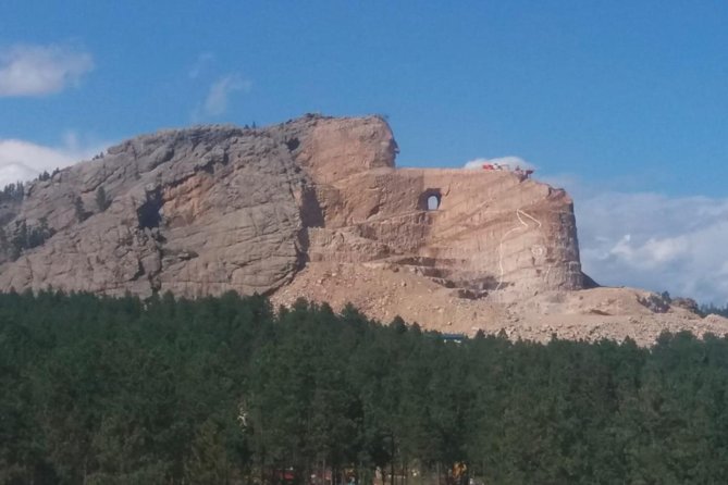 Mount Rushmore and Black Hills Tour with Two Meals and a Music Variety Show - Starting the Day at Fort Hays Old West Town