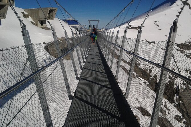 Mount Titlis Train Ticket and Self-Guided Tour from Luzern - Practical Details: Meeting Points, Hours, and Accessibility