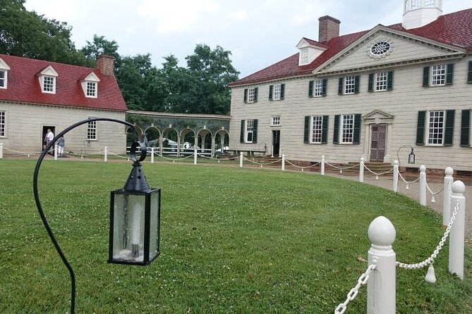 Mount Vernon Guided Walking and Bus Tour - Key Points