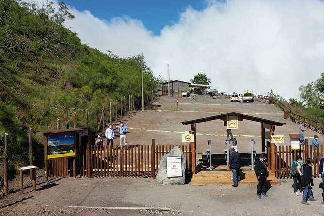 Mount Vesuvius Tour with Entry Ticket & Lunch from Sorrento - Start at Bar Kontatto in Sorrento for a Scenic Departure