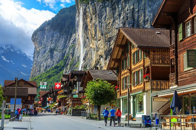 Mountain Majesty: Small Group Tour to Lauterbrunnen and Mürren - Return Journey: From Mürren to Interlaken