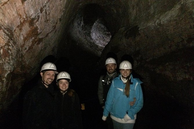 Mt. Etna trekking and Wine tasting - From Syracuse - Tasting Sicilian Wines at Enoteca Dell’Etna