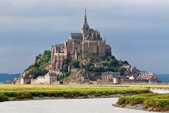 Mt St. Michel Private Tour with Abbey tickets and tour guide - Personal Guide for an Exclusive Mont St. Michel Experience