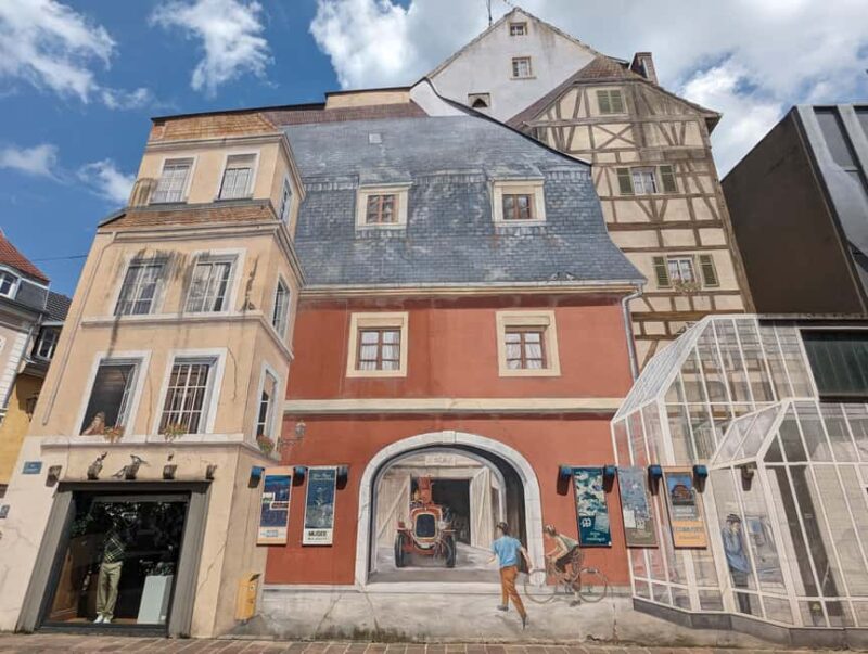 Mulhouse: Highlights Walking Tour with a local guide - Mulhouse’s Vibrant Street-Art Scene
