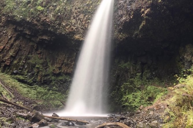 Multnomah Falls and Columbia River Gorge Half-Day Hiking Tour - Visiting Multnomah Falls: Oregon’s Tallest Waterfall