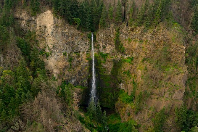 Multnomah Falls & Columbia Gorge Scenic Flight by Envi Adventures - The Experience of a Private Flight