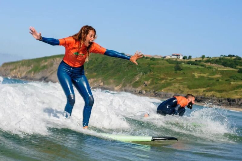 Mundaka: Surfing Course Initiation - Discover the Surfing Initiation Course in Mundaka, Spain