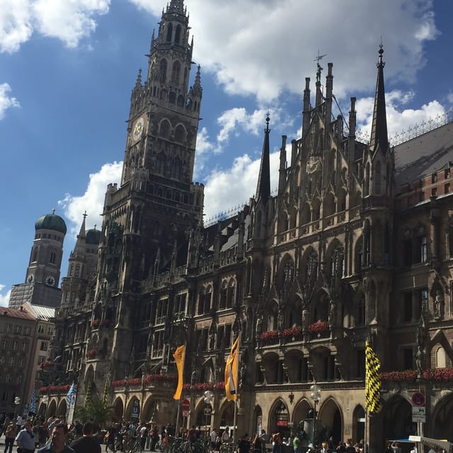 Munich: City Highlights and Beer Garden Walking Tour - Exploring Munich’s Cultural Landmarks: Gasteig and Isartorplatz