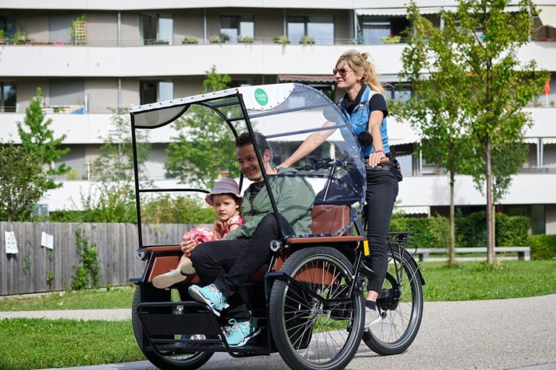 Munich: Day-rent rickshaw and explore Munich yourself - Picking Up and Returning the Coolly® eBike
