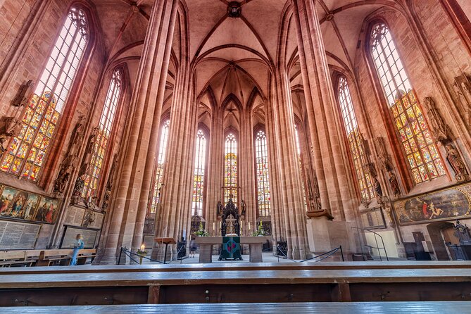 Munich Day Trip by Train to Nuremberg Old Town with Guide - Marvel at Gothic Masterpieces: St. Lorenz Church and Frauenkirche