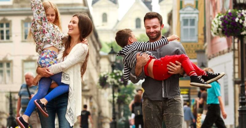 Munich: Friendly History for Family with Kids Guided Walking - Engaging Kids with Interactive Storytelling and Riddles