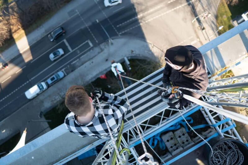 Munich: House Running in Schwabing - The Excitement of Descending 50 Meters Face First