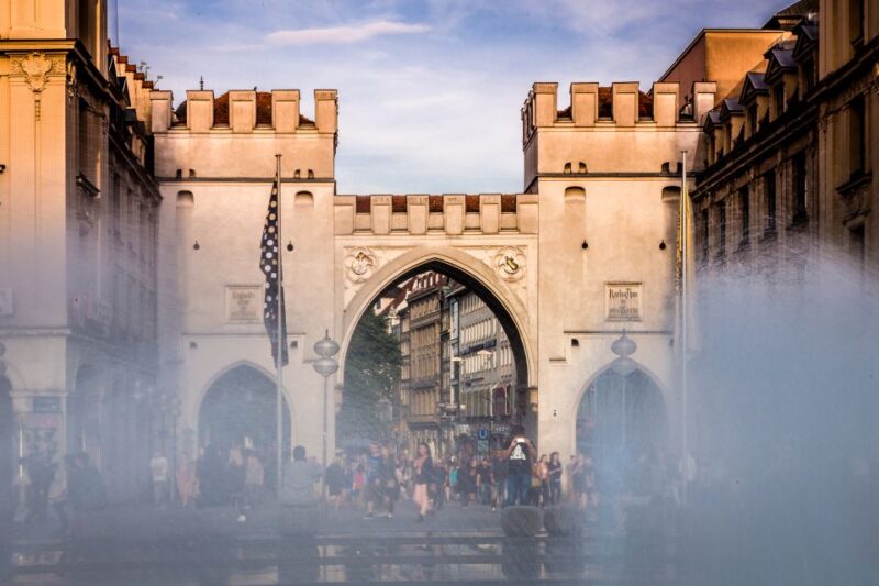 Munich - Illuminati & other Secret Societies, Tour in German - Exploring Munich’s Secret Symbols in Historic Buildings