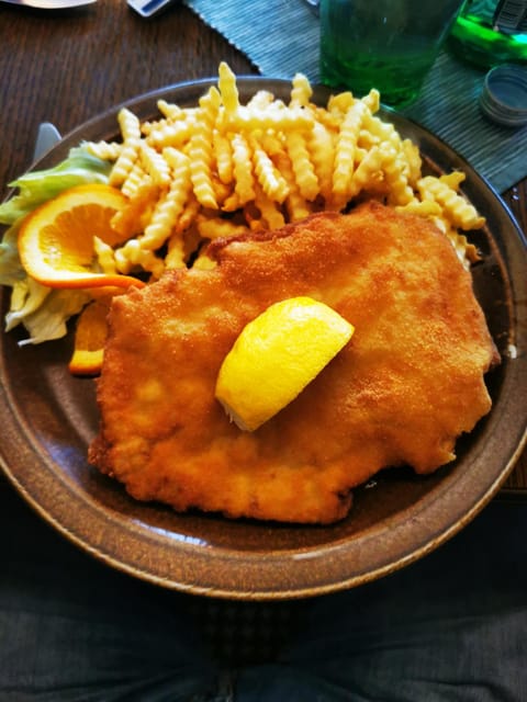 Munich: Mini Classic Bike Tour with Beer Garden Stop at 4 PM - Discover Munich on a Relaxed 2.5-Hour Bike Tour with Beer Garden Break