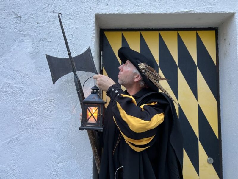 Munich: Night Watchman Walking Tour - Logistics and Group Experience