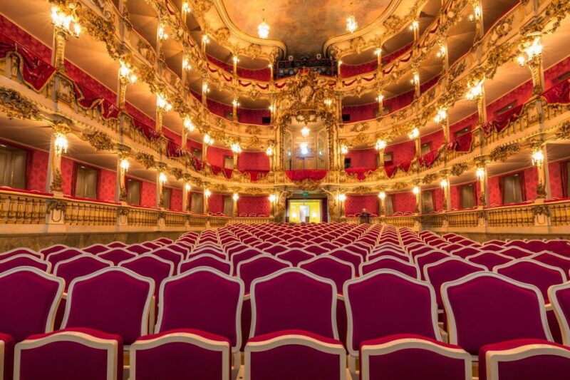 Munich Old Town and English Gardens Private Walking Tour - The Guide’s Expertise and Personalization