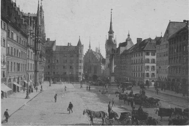 Munich: Old Town Highlights Private City Tour - Walking Tour - Walking Through Munich’s Old Town and Its Architectural Gems